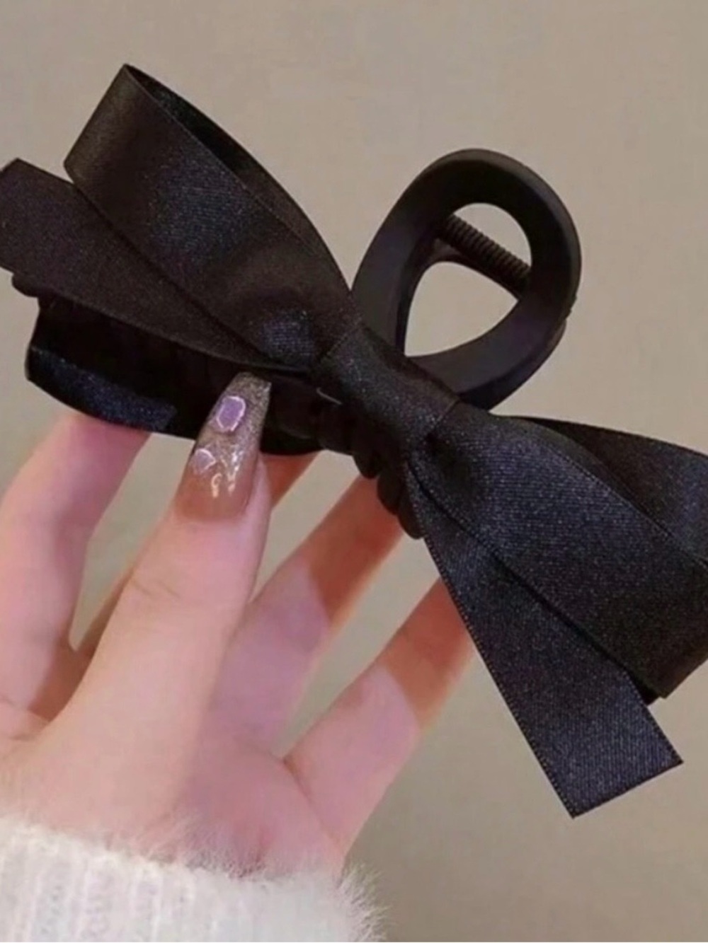 New! Anthropologie Black Bow Hair Claw Clip NWOT - Picture 3 of 3